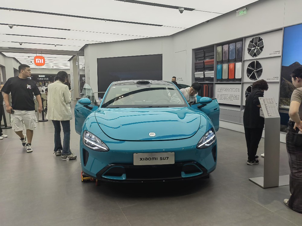 2025媒体管家:小米汽车收入冲刺百亿 年度交付目标刷新至13万