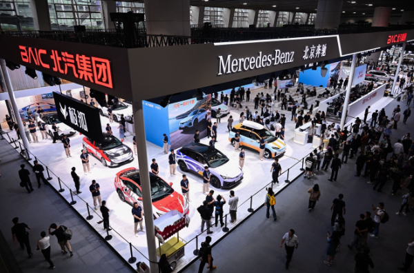 2025媒体管家:北汽新能源张国富:极狐品牌的成长之路,是创新与品质并驱的征途