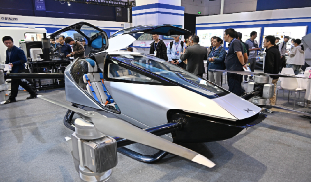 2025媒体管家：低空经济带火飞行汽车 上市公司积极＂落子＂新赛