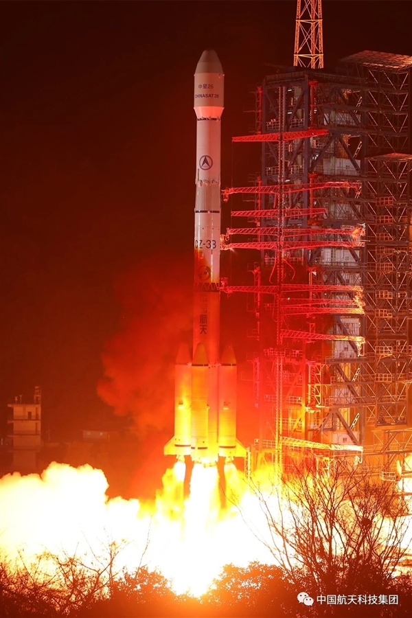 中国首颗10万兆通信卫星第一次“出国”：实测网速百兆