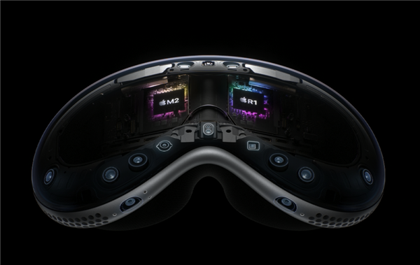 2.4万元！苹果首款MR头显Vision Pro发布：单眼像素超越4K电视