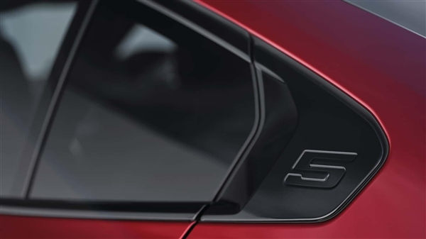 全新宝马5系发布：内饰、科技大升级 看眼后视镜就能自动变道