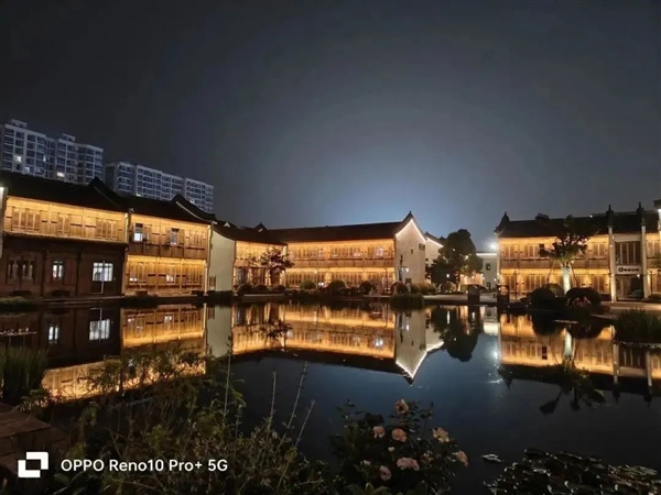 用3倍潜望长焦拍人像！自研马里亚纳谢幕！OPPO可真会整活