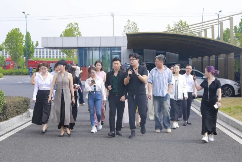 中越医美持续深化合作：越南NOGATHECH医师代表团到访联合丽拓无锡研发基地(图4)