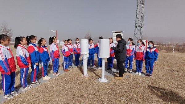 科学尽展气象万千 少年探索预见未来——西郊乡中心学校走进鸡西气象局开展研学实践活动