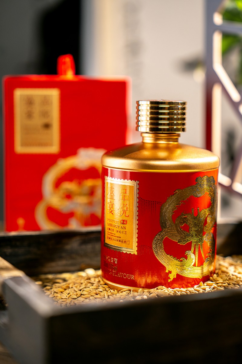 送礼佳品：品悦盛宴-珍品白酒，文化与情感的双重传递，彰显尊贵品位(图1)