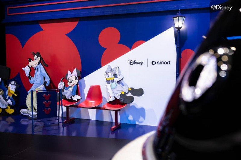 携手迪士尼中国灵动出“奇”，smart米奇限定艺术车魔都首秀(图6)