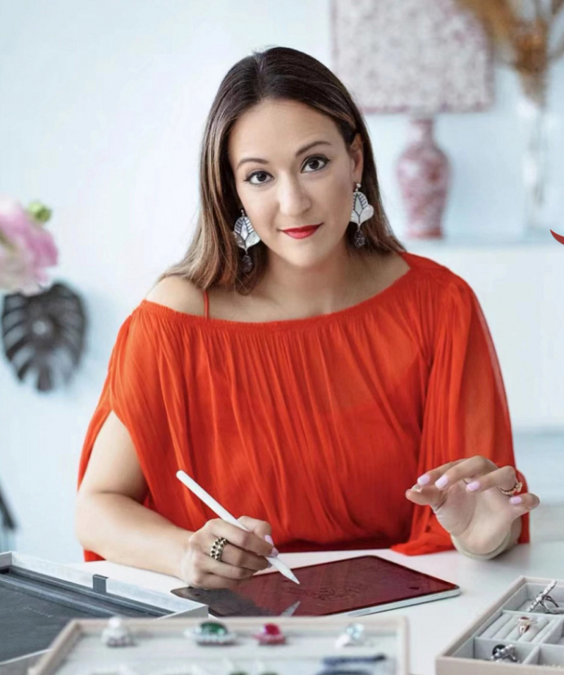 从豪门千金到珠宝设计师,天然钻石见证何家文的非凡之路(图2) 从豪门千金到珠宝设计师,天然钻石见证何家文的非凡之路(图2)